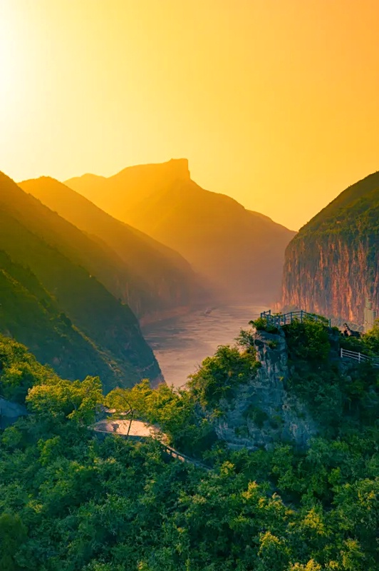 1761798717113599.jpg 三峡红叶73_dh.jpg